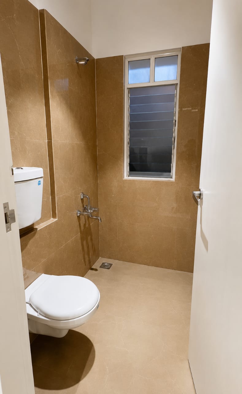 WhatsApp Image 2026-08-05 at 10.52.36 AM (2) Puranik Fiore | Resale 3 BHK Carpet 867 sqft | Bavdhan Pune | Asking 92 Lac