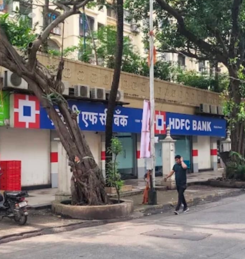 Pre-leased showroom for Sale | Sobo, Mumbai | Leased 6 shops to a bank | Asking 15cr